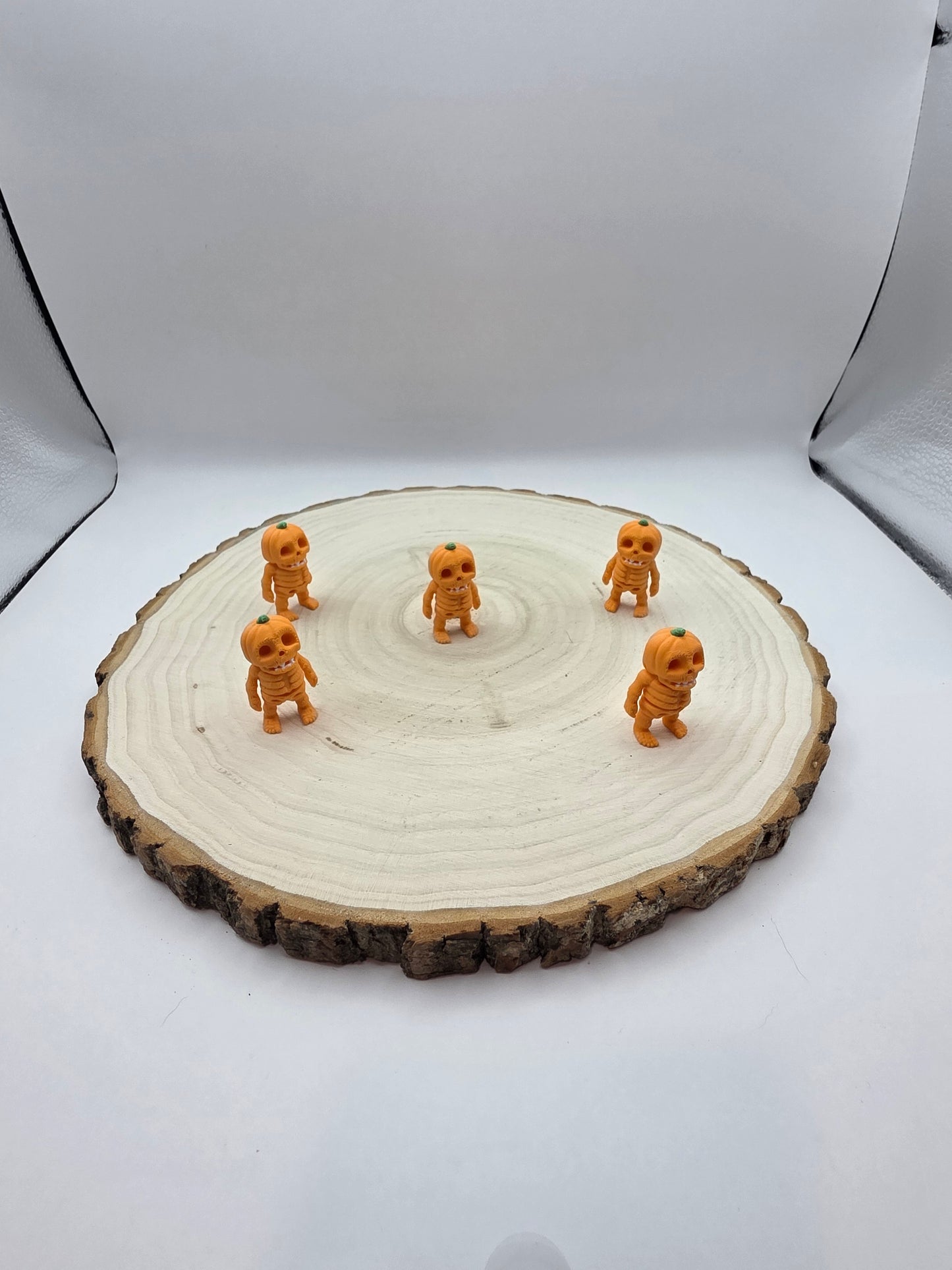 3d printed articulated pumpkin skeleton fidget