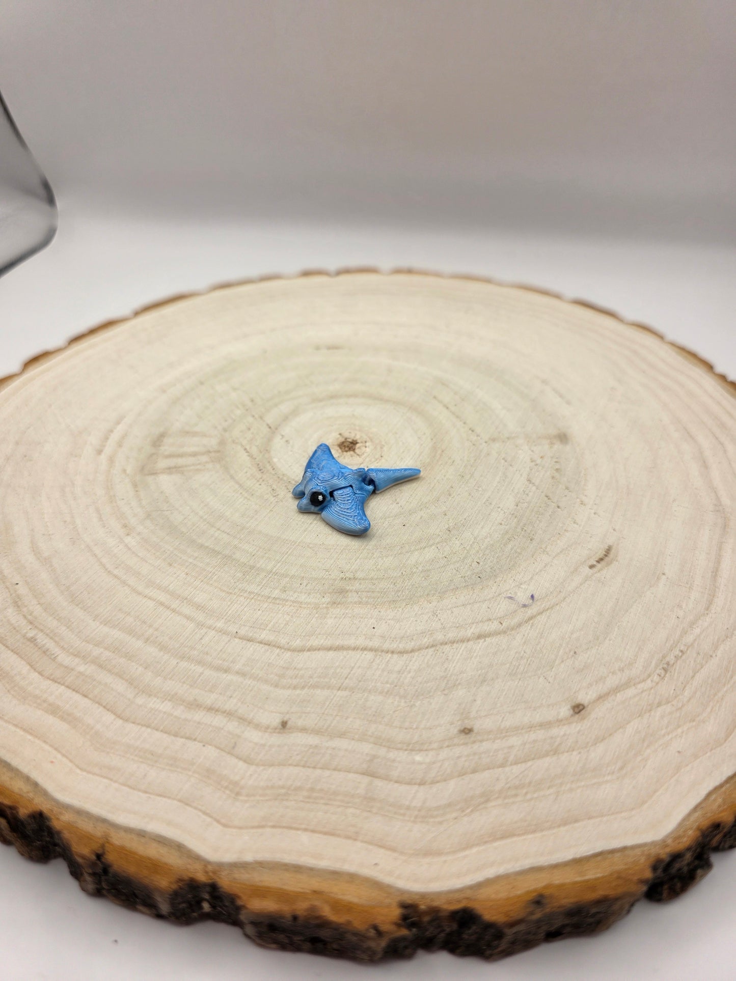 3d printed articulated manta ray fidget